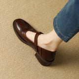 Janethe – brogue-detailidega T-rihmaga kingad madala kontsaga